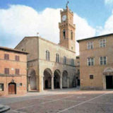 ピエンツァ市庁舎